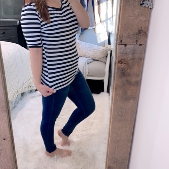 Lularoe black & white striped top size XLarge - Picture 2 of 5